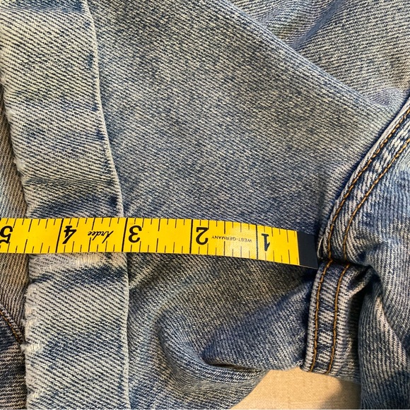 Calvin Klein, Women’s, size 12, Cuffed, 100% cotton, short, Blue Jean shorts. - Picture 4 of 12